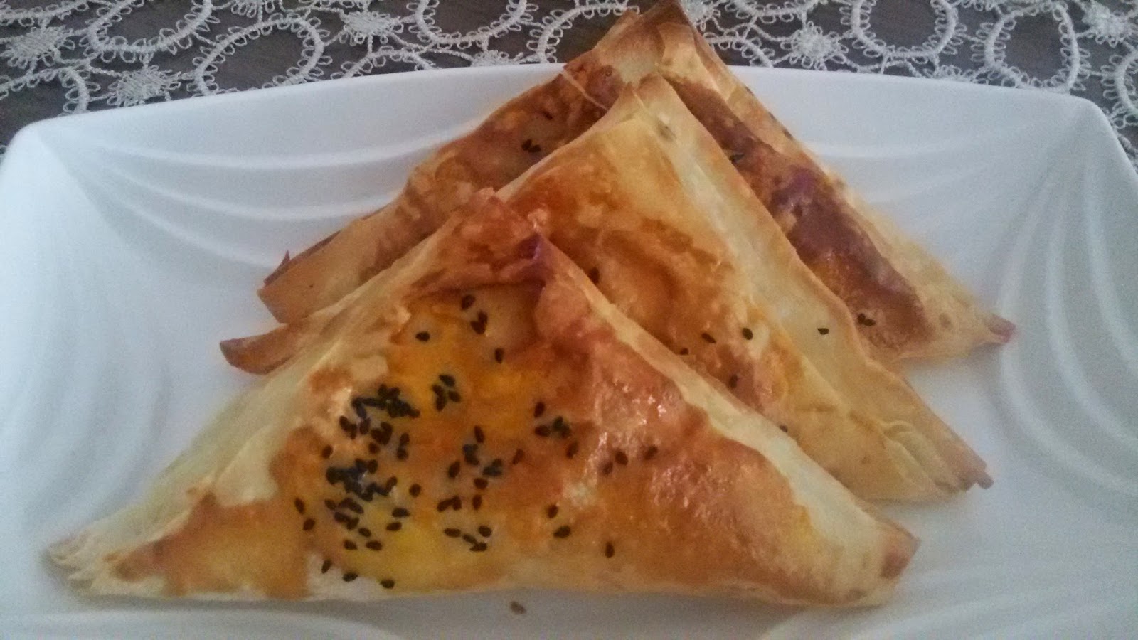 üçgen yufkadan börek
